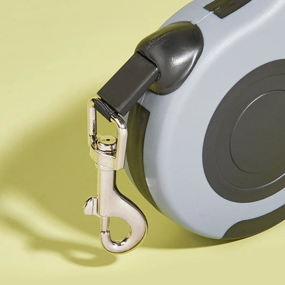The SwiftGlide Retractable Leash