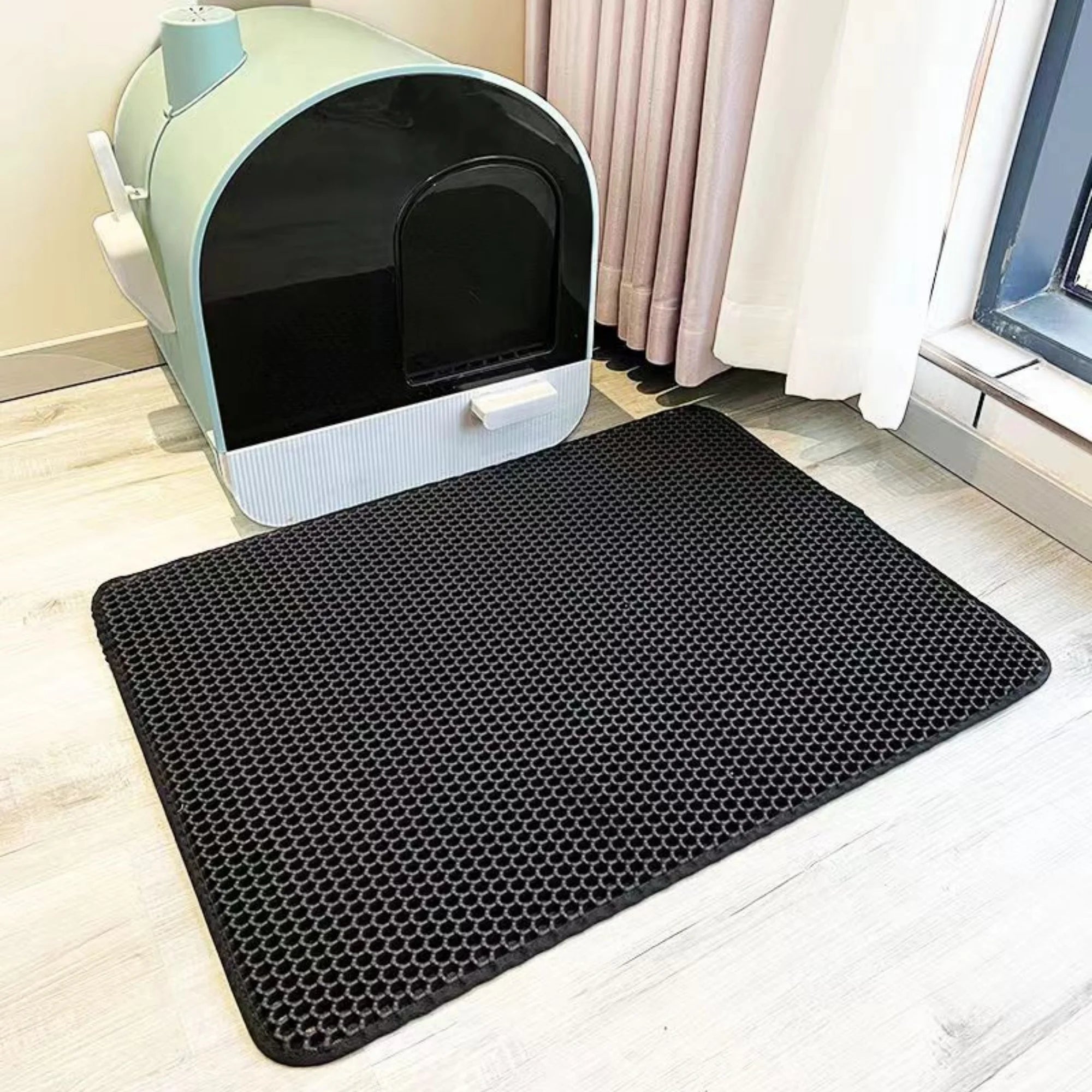 The LitterLock Honeycomb Mat