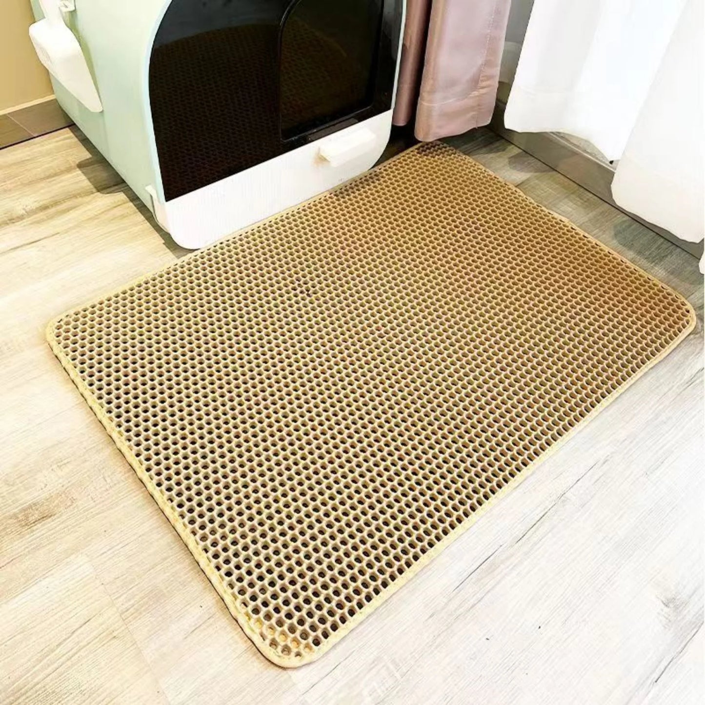 The LitterLock Honeycomb Mat